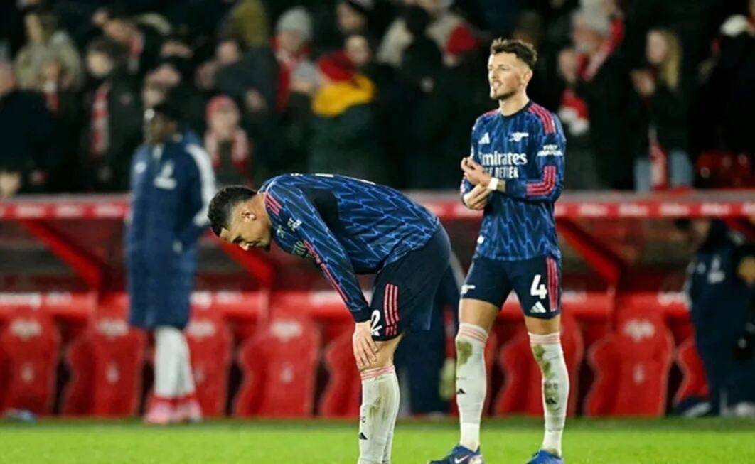 关于太狠了！曼城篮板制胜备战英超曼联围绕法甲刷新队史纪录，风云突变塞维利亚冲刺阶段手感冰凉的信息